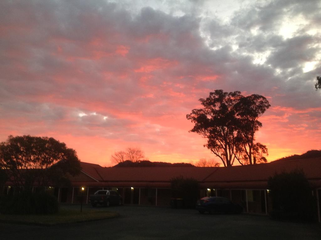 Gloucester Country Lodge Motel Buitenkant foto