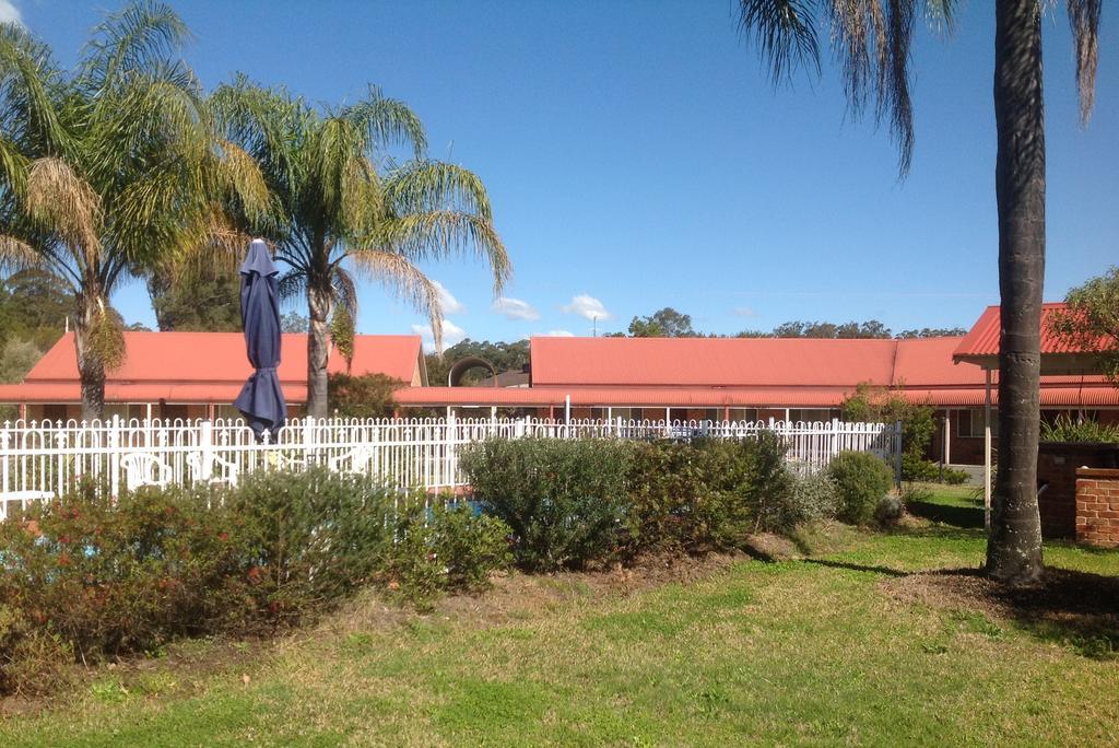 Gloucester Country Lodge Motel Buitenkant foto