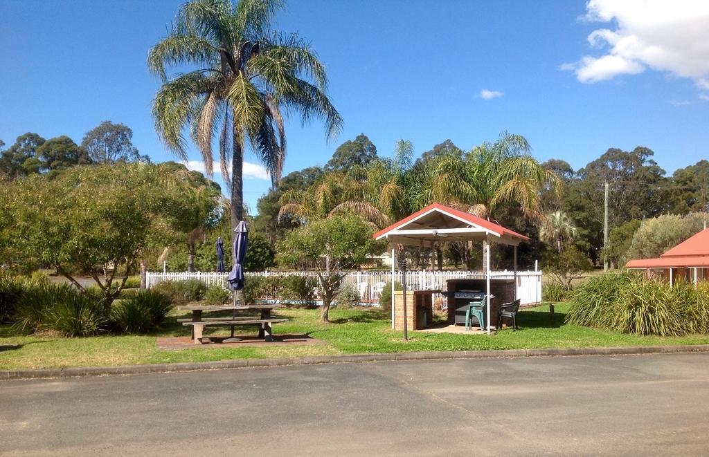 Gloucester Country Lodge Motel Buitenkant foto