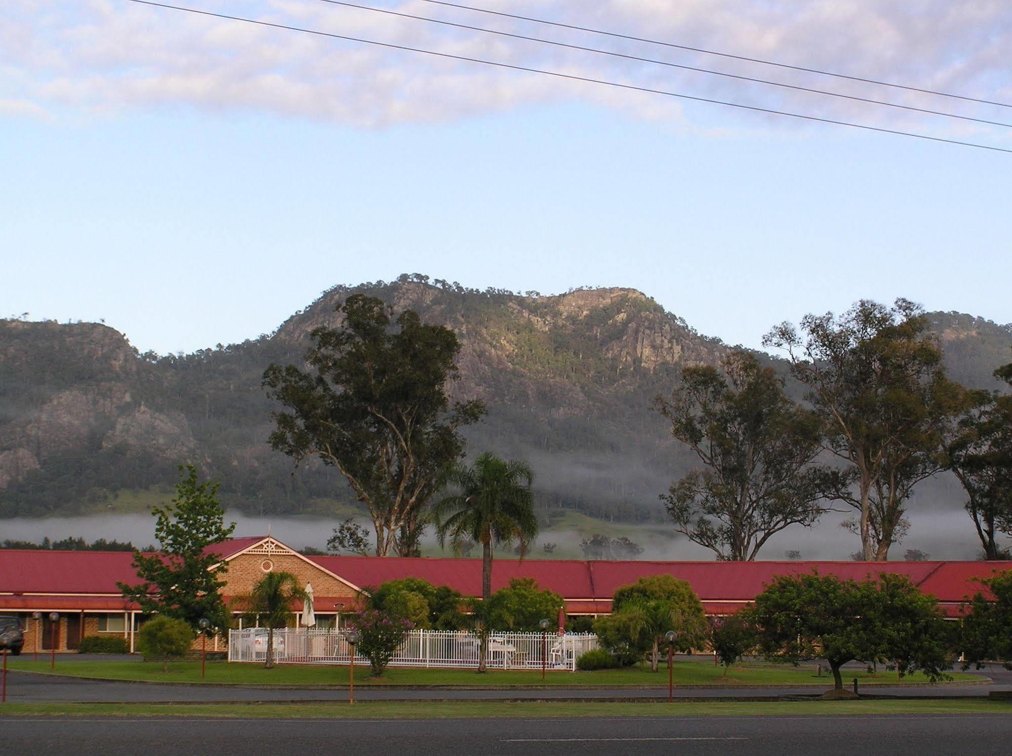 Gloucester Country Lodge Motel Buitenkant foto