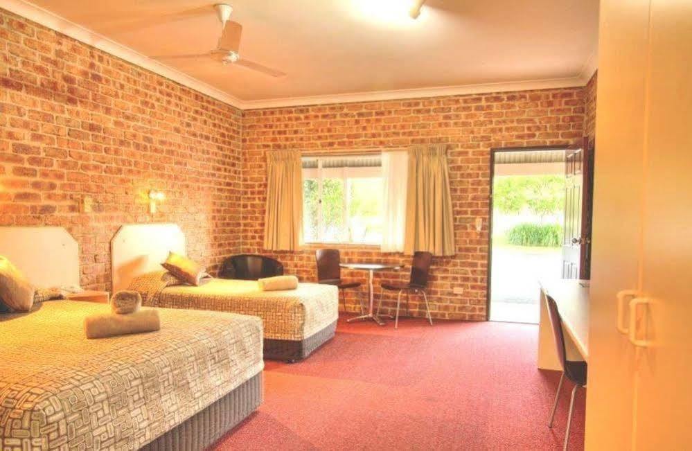 Gloucester Country Lodge Motel Buitenkant foto