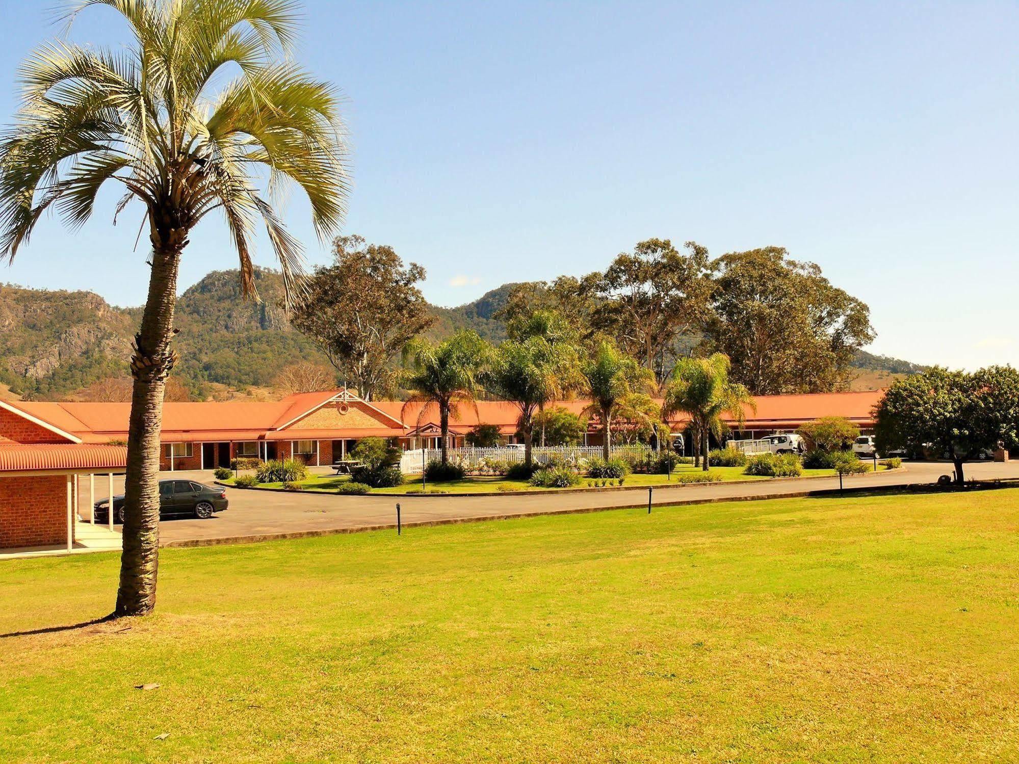 Gloucester Country Lodge Motel Buitenkant foto